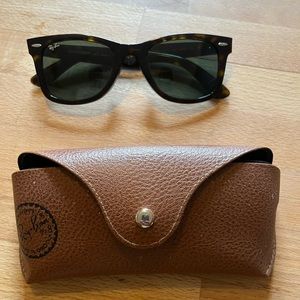 Ray-Ban Classic Wayfarer low bridge fit. Tortoise, Size 52-22